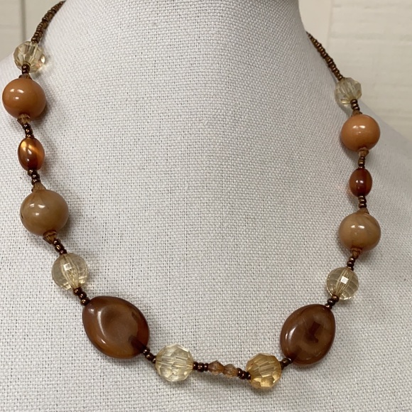 Older brown bead and faceted bead necklace - Picture 3 of 4